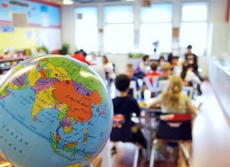 Studenti, pregatiti-va de RIUF la Iasi! Cit va costa sa studiati in strainatate