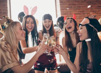 Istoria petrecerii burlacitelor