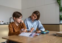 Deblocarea abilitatilor matematice: Cum sa ajuti un copil cu discalculie?