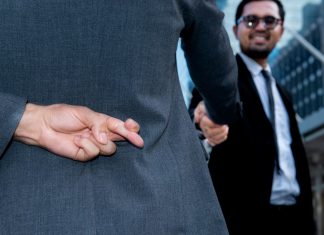 Cum sa intelegi daca o persoana spune o minciuna?